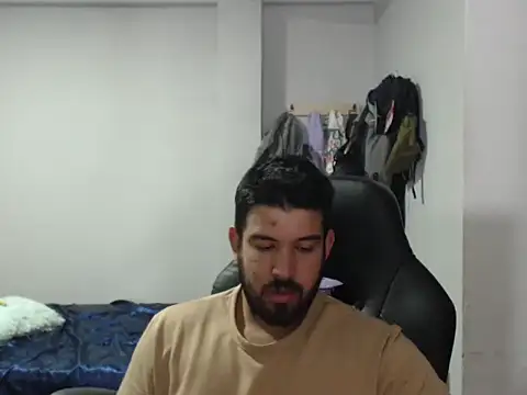 Axel11113 online show from October 20, 2025, 4:03 am