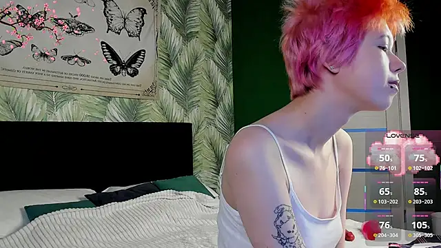 CarolineRichter online show from November 22, 2025, 2:54 am