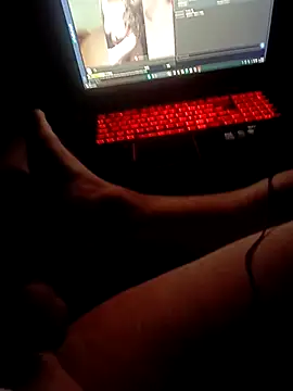 qwenqq online show from November 2, 2025, 10:48 pm