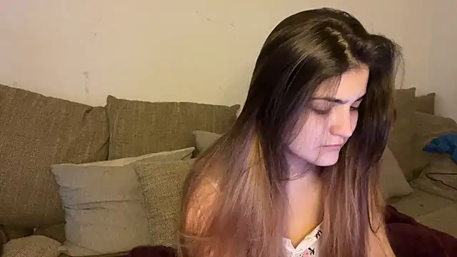 Vivalenti Kiss online show from November 10, 2025, 12:32 pm