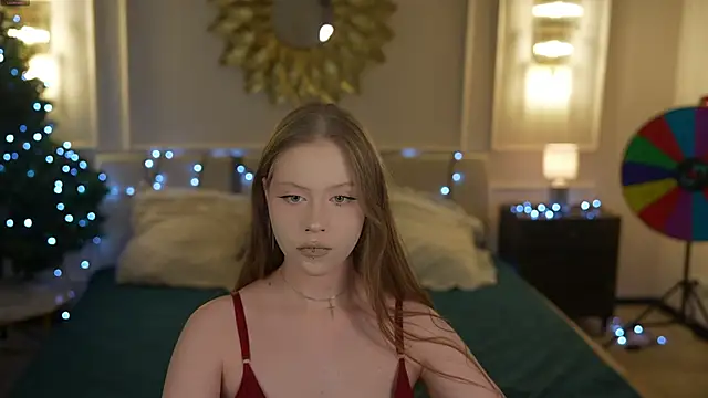 Snapshot of Esmie_Smile chatting on December 18, 2025, 8:56 pm Esmie Smile online show from December 18, 2025, 8:56 pm