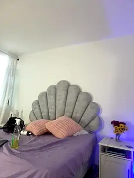 Snapshot of emma-conti2 chatting on October 29, 2025, 1:32 pm emma-conti2 online show from October 29, 2025, 1:32 pm