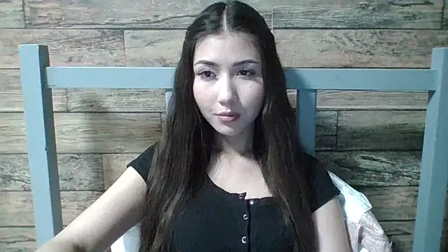 Virginia Hicks online show from October 20, 2025, 6:19 pm