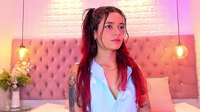 amber sparkle online show from October 14, 2025, 12:39 pm