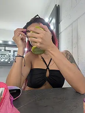 Snapshot of amber_sparkle chatting on July 8, 2026, 12:39 pm amber sparkle online show from July 8, 2026, 12:39 pm