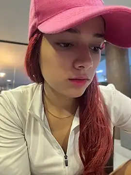 Snapshot of amber_sparkle chatting on July 18, 2026, 12:36 pm amber sparkle online show from July 18, 2026, 12:36 pm