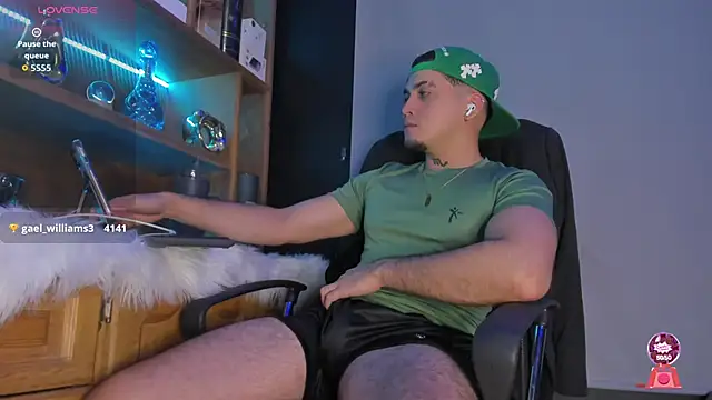 Snapshot of Gael_williams1 chatting on October 14, 2025, 7:25 pm Gael williams1 online show from October 14, 2025, 7:25 pm