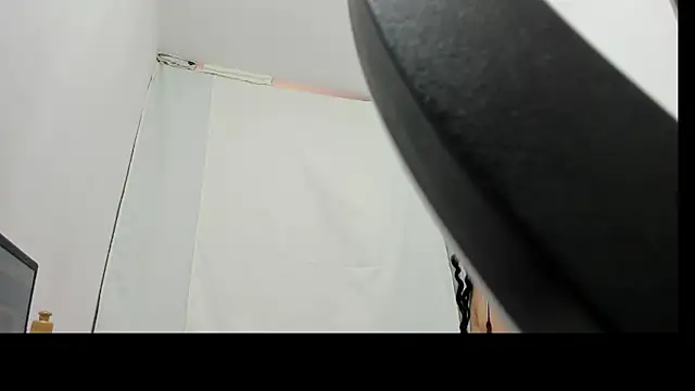 Snapshot of Sandy-13 chatting on November 11, 2025, 11:05 am Sandy-13 online show from November 11, 2025, 11:05 am