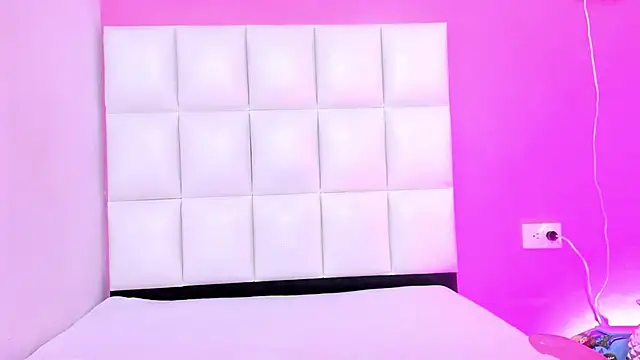 Snapshot of Horny_ebonys chatting on October 11, 2025, 8:21 pm Horny ebonys online show from October 11, 2025, 8:21 pm