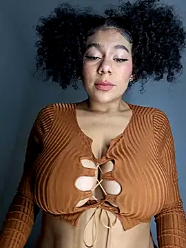 Snapshot of Yerystar chatting on October 12, 2025, 9:49 pm Yerystar online show from October 12, 2025, 9:49 pm