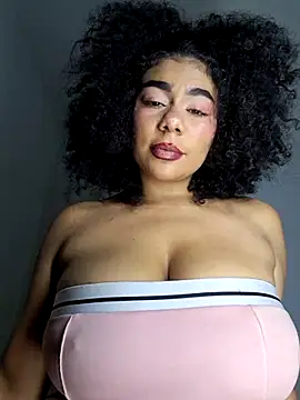 Snapshot of Yerystar chatting on October 19, 2025, 2:25 am Yerystar online show from October 19, 2025, 2:25 am