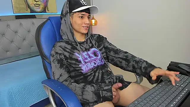 Snapshot of SamBlack_ chatting on March 7, 2026, 12:43 pm SamBlack online show from March 7, 2026, 12:43 pm