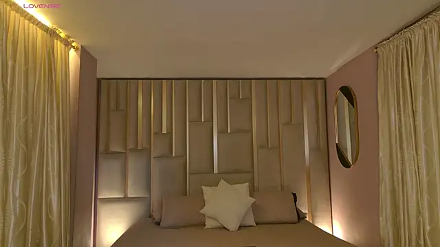 Snapshot of AgathaKondo_ chatting on October 17, 2025, 8:10 pm AgathaKondo online show from October 17, 2025, 8:10 pm