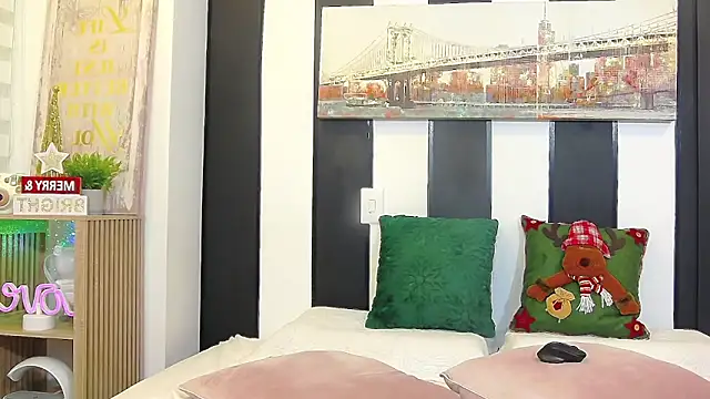 Snapshot of ParisRoux chatting on December 13, 2025, 8:04 pm ParisRoux online show from December 13, 2025, 8:04 pm