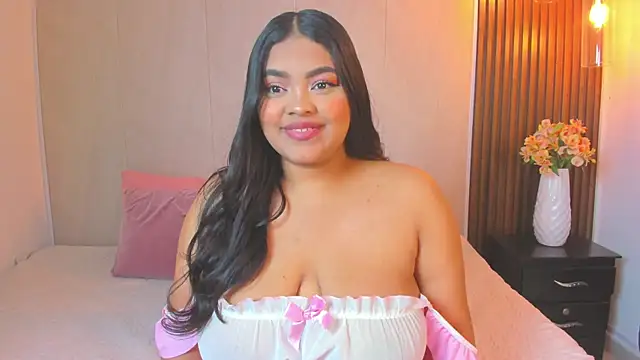 Snapshot of RileyDolly chatting on October 9, 2025, 3:18 am RileyDolly online show from October 9, 2025, 3:18 am