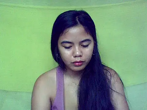 Snapshot of sweet_heaven00 chatting on October 15, 2025, 1:04 am sweet heaven00 online show from October 15, 2025, 1:04 am