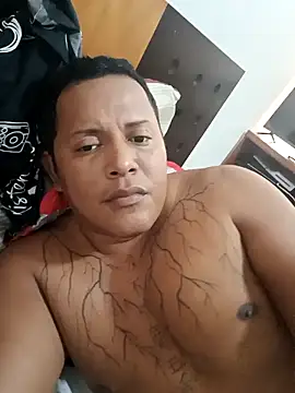 Snapshot of Moreno692389 chatting on November 6, 2025, 9:08 pm Moreno692389 online show from November 6, 2025, 9:08 pm