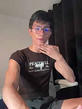 Snapshot of Angel_bunny2 chatting on November 10, 2025, 3:55 am Angel bunny2 online show from November 10, 2025, 3:55 am