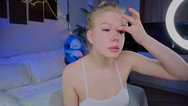 Snapshot of emilyshepar_d chatting on April 17, 2026, 1:52 am emilyshepar d online show from April 17, 2026, 1:52 am