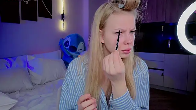 Snapshot of emilyshepar_d chatting on April 7, 2026, 1:40 am emilyshepar d online show from April 7, 2026, 1:40 am