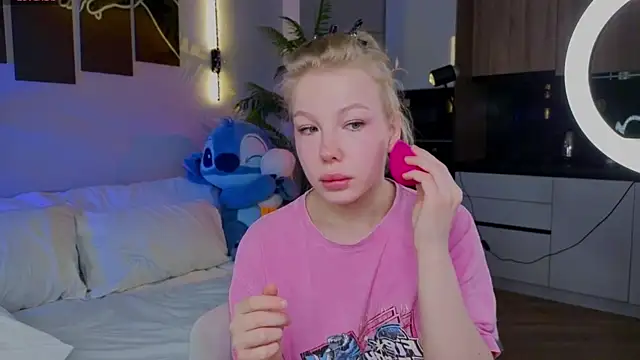 Snapshot of emilyshepar_d chatting on April 21, 2026, 1:42 am emilyshepar d online show from April 21, 2026, 1:42 am