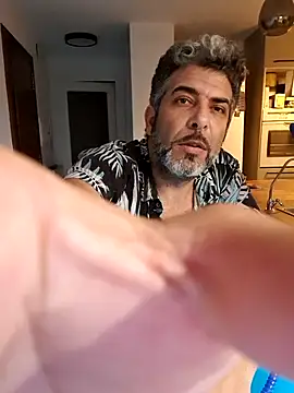 Snapshot of Buen_Pete chatting on October 31, 2025, 10:16 pm Buen Pete online show from October 31, 2025, 10:16 pm