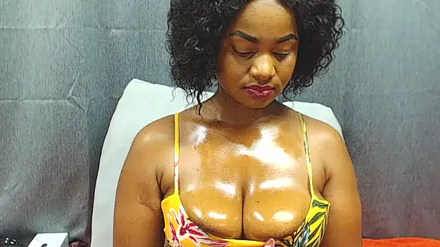 HornyEbony4u online show from October 9, 2025, 4:18 pm