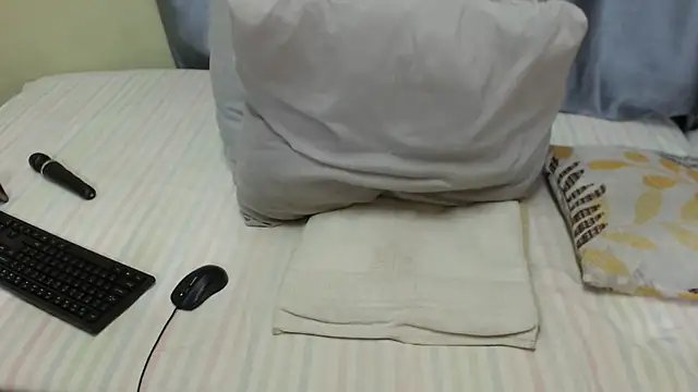 HornyEbony4u online show from November 30, 2025, 2:34 am