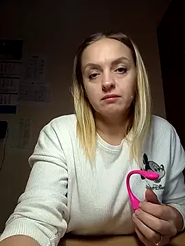 Ami Foxy online show from October 21, 2025, 9:30 am