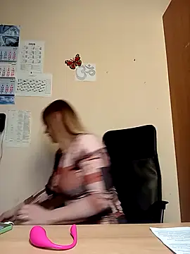 Snapshot of Ami_Foxy chatting on May 7, 2026, 5:44 am Ami Foxy online show from May 7, 2026, 5:44 am