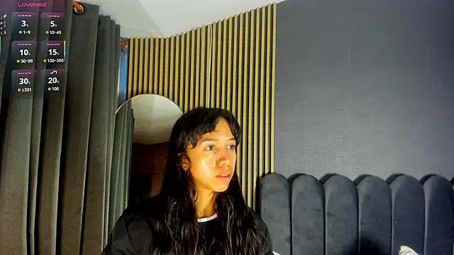 Gina 77 online show from November 17, 2025, 12:20 pm