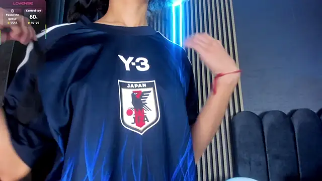 Gina 77 online show from November 14, 2025, 12:20 pm