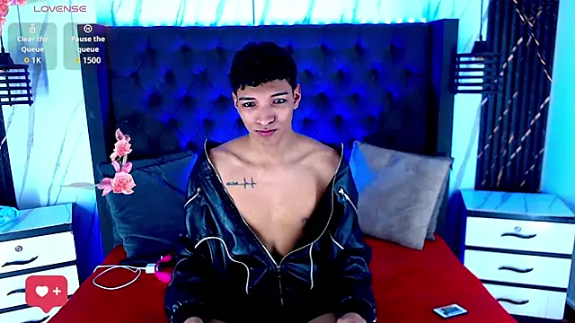 Snapshot of Rick_Wade chatting on November 6, 2025, 7:40 pm Rick Wade online show from November 6, 2025, 7:40 pm