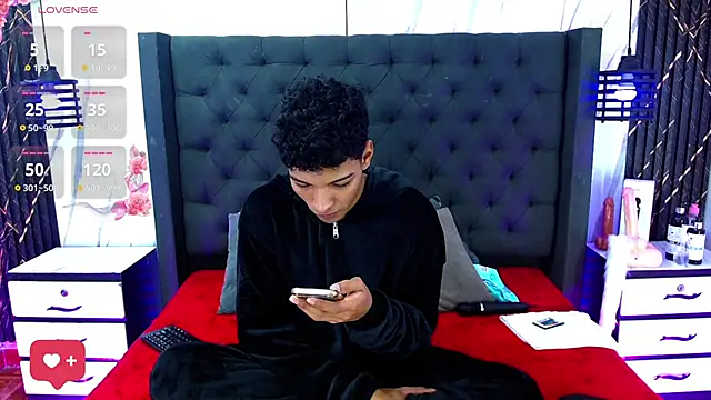 Snapshot of Rick_Wade chatting on October 11, 2025, 7:48 pm Rick Wade online show from October 11, 2025, 7:48 pm