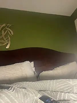 Snapshot of caramel__cremes chatting on October 28, 2025, 4:13 am caramel  cremes online show from October 28, 2025, 4:13 am