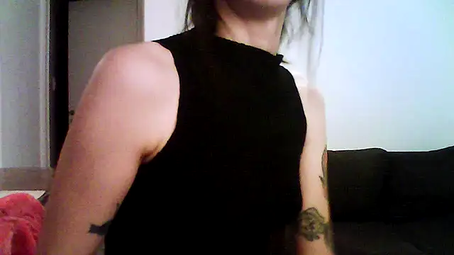 Snapshot of sweetsinxxx chatting on October 19, 2025, 12:24 am sweetsinxxx online show from October 19, 2025, 12:24 am