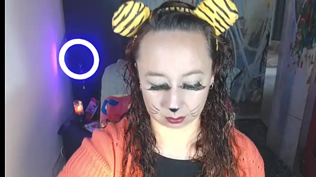 Snapshot of Milf_Valeria chatting on October 31, 2025, 2:24 pm Milf Valeria online show from October 31, 2025, 2:24 pm