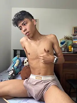 MaxiWildd online show from June 10, 2026, 1:34 pm