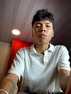 MaxiWildd online show from April 30, 2026, 1:18 pm