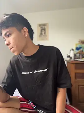 MaxiWildd online show from June 19, 2026, 1:17 pm