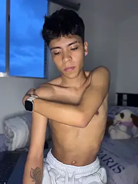 MaxiWildd online show from June 15, 2026, 11:26 pm