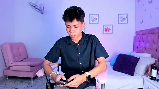 MaxiWildd online show from June 4, 2026, 1:05 pm