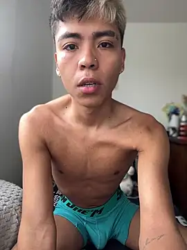 MaxiWildd online show from July 31, 2026, 12:48 pm