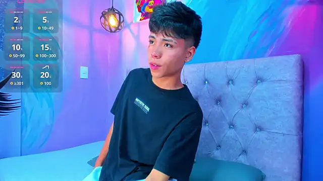 MaxiWildd online show from April 23, 2026, 1:13 pm