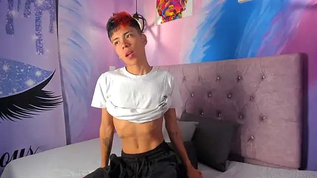 Snapshot of MaxiWildd chatting on October 14, 2025, 12:50 pm MaxiWildd online show from October 14, 2025, 12:50 pm