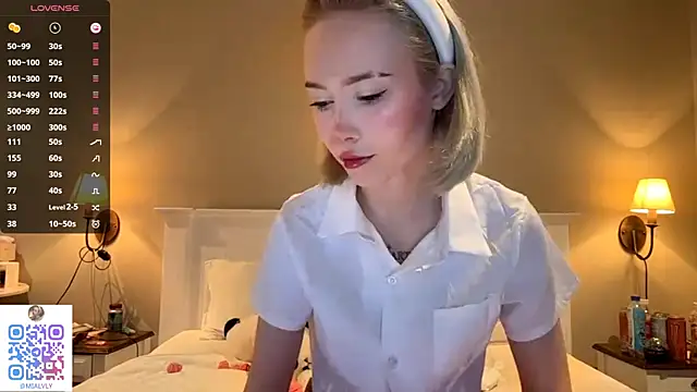 FlowMia online show from September 21, 2025, 5:29 pm
