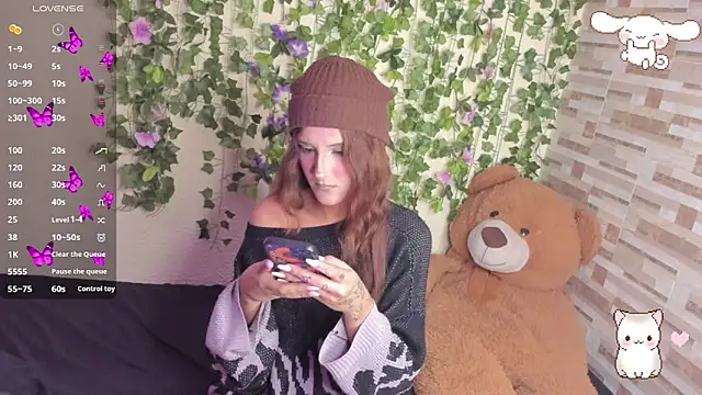 Amy Moonlight online show from April 27, 2026, 9:02 pm
