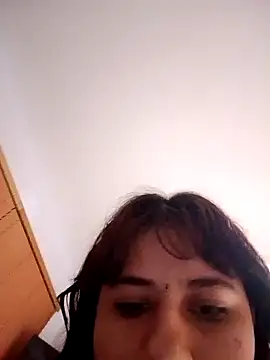 Snapshot of tutermitoa chatting on October 21, 2025, 4:23 am tutermitoa online show from October 21, 2025, 4:23 am