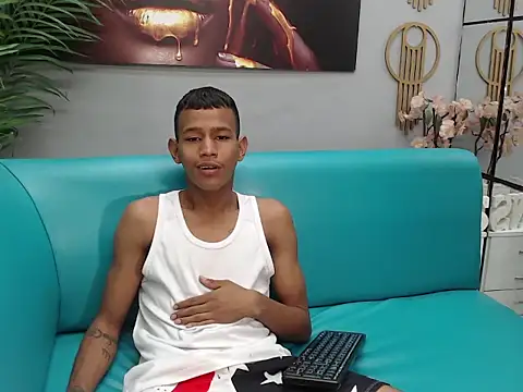 Snapshot of Rory_castro chatting on October 18, 2025, 6:21 pm Rory castro online show from October 18, 2025, 6:21 pm