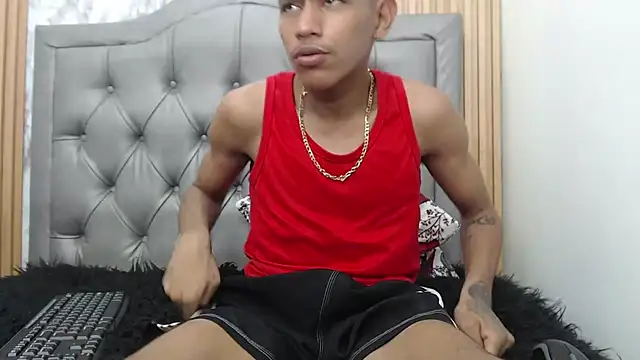 Snapshot of Rory_castro chatting on November 8, 2025, 7:06 pm Rory castro online show from November 8, 2025, 7:06 pm